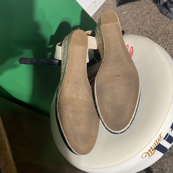 Shoes - Picture 5 of 5